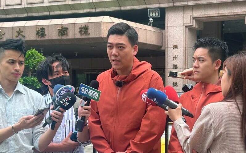 賴苡任保初選資格 對手今宣布退選  