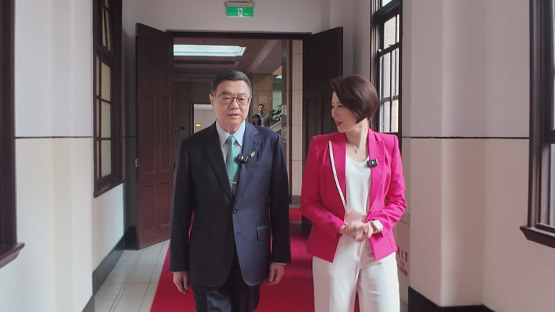 520就職滿週年之際，行政院長卓榮泰接受主持人許貴雅專訪。   圖：三立電視提供
