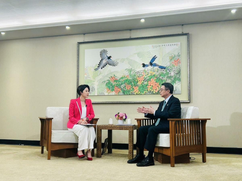 520就職滿週年之際,行政院長卓榮泰接受主持人許貴雅專訪。 圖:三立電視提供