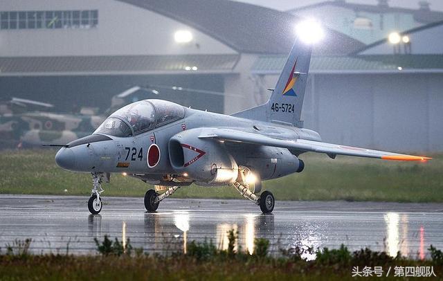 日本航空自衛隊T-4教練機。   圖：翻攝陸網/頭條號第四艦隊（資料照片）