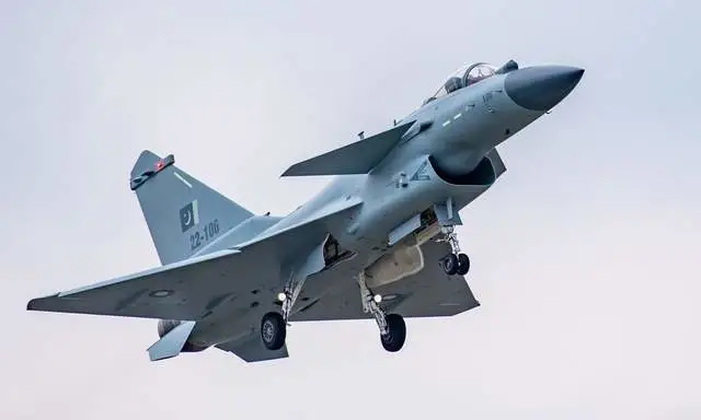 「攻打預警機」將成未來空戰焦點。 圖:翻攝自 騰訊新聞 「攻打預警機」將成未來空戰焦點。 圖:翻攝自 騰訊新聞