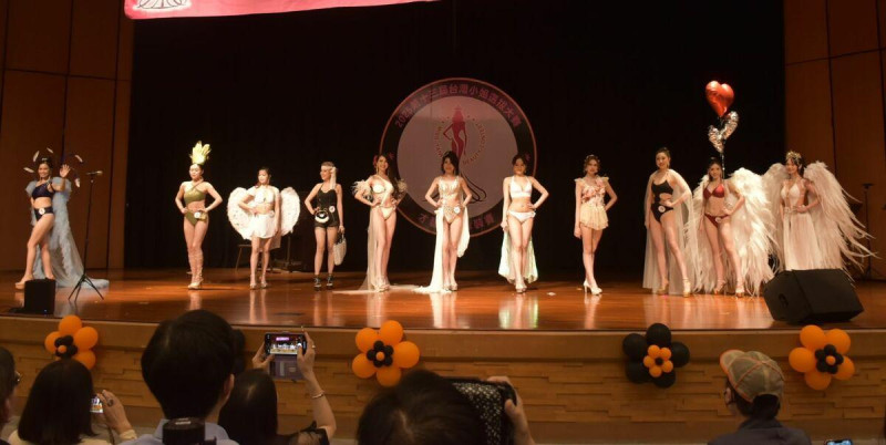 第13屆台灣小姐泳裝賽在高雄正修科大登場。   圖：孫家銘攝