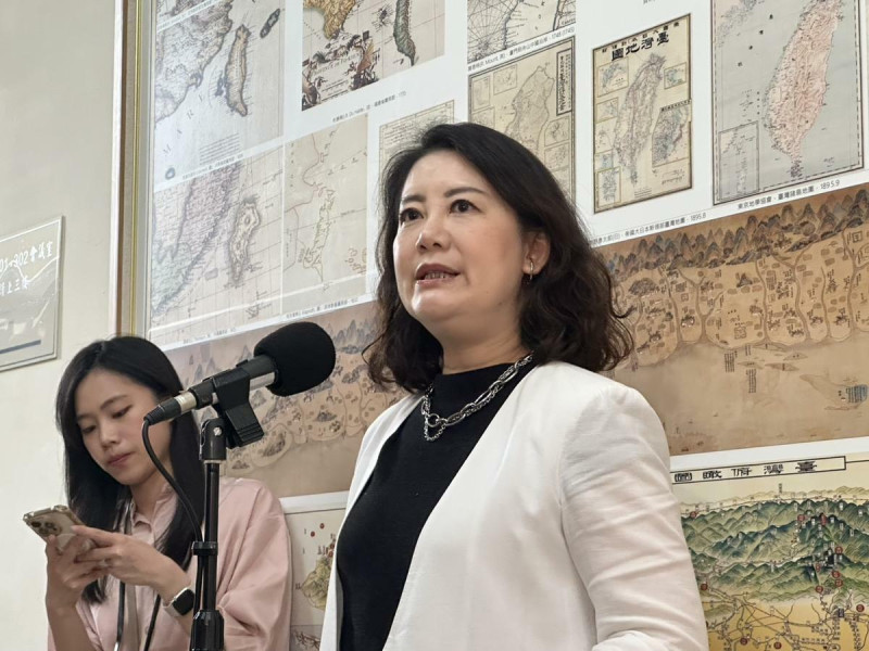 總統賴清德「公司併購說」談兩岸惹議，民進黨團幹事長吳思瑤批斷章取義，喊話去看全文。   圖：金大鈞/攝