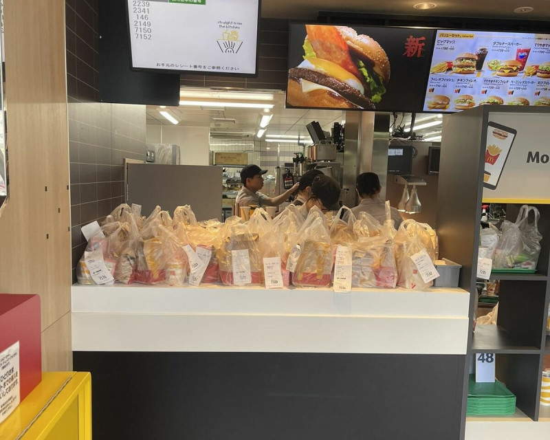日本麥當勞與吉伊卡哇合作快樂兒童餐，掀起民眾搶購。（翻攝X）   