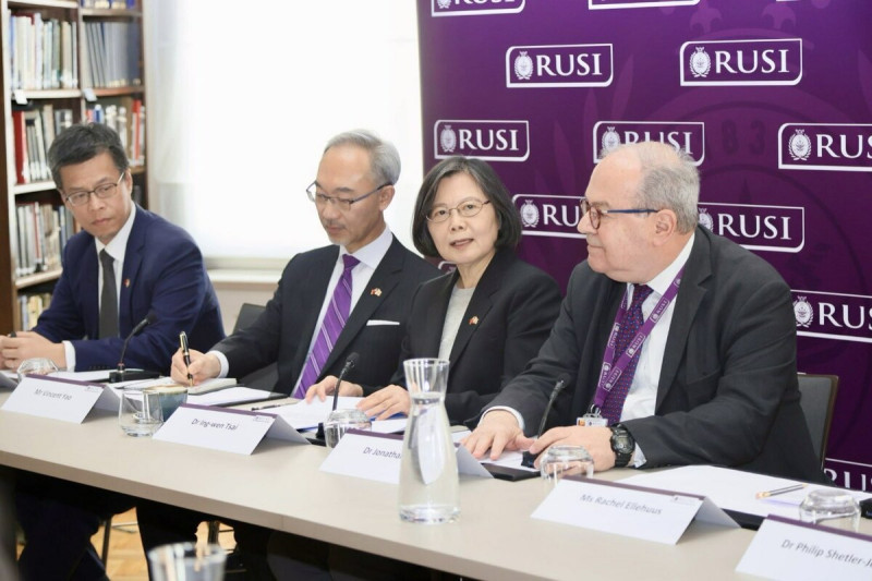 蔡英文前總統出席英國王家三軍聯合國防研究所(RUSI)座談。 圖:外交部提供
