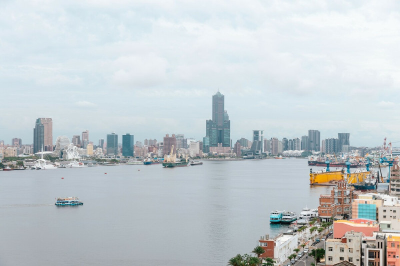 旗津燈塔上可以盡覽高雄大港風光。 圖:高雄市觀光局/提供