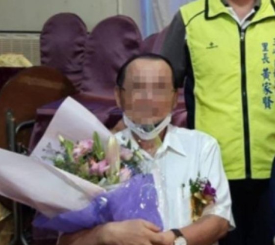 新北三峽78歲男，曾獲模範父親，不料竟闖紅燈撞傷15人，3人傷重不治。      圖：翻攝黃家賢臉書
