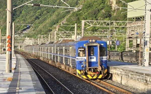 搶通北迴線！台鐵：和仁至崇德路段今日開放「單線雙向」
