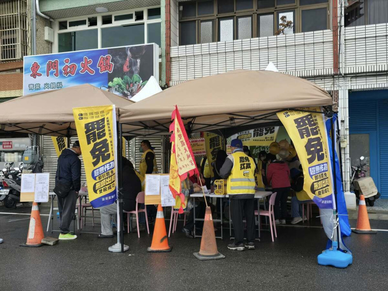 對於邱鎮軍撤告，「苗栗國罷免立委連線」批評，邱鎮軍此舉是在威嚇公民團體，並非釋出善意，而是面對輿論壓力與社會反彈的被迫退場，只是證明了公民不會退讓。   圖：翻攝自苗栗國罷免立委連線臉書（資料照）