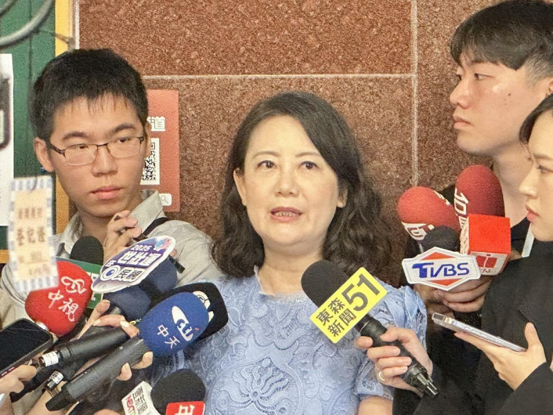 黃國昌將提主決議擋地方補助款統刪，吳思瑤嗆，送你一面照妖鏡。   圖：金大鈞/攝