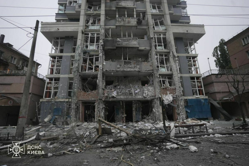 俄軍至今不斷以無人機和飛彈對烏克蘭各地發動空襲,造成平民死傷。 圖:翻攝澤連斯基臉書