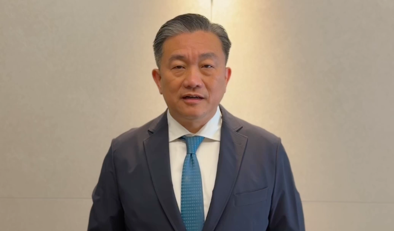 中國雜誌提到中共侵台最佳時機是「颱風前夕」，綠委王定宇揶揄說：氣象預報準嗎？   圖：翻攝自王定宇提供影片