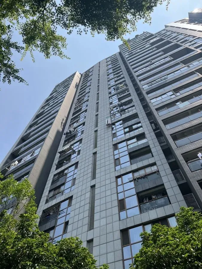 朱家父子所住的大樓。 圖:擷取自《騰訊網》