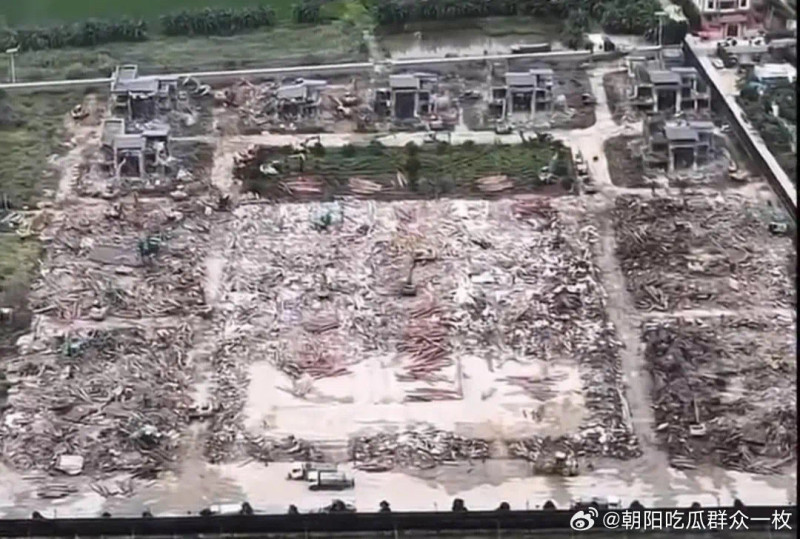 潮汕豪宅「英之園」近日進行違規拆除工作。 圖:翻攝自微博