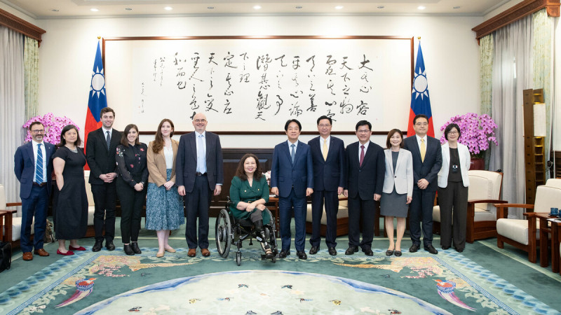 賴清德接見「美國聯邦參議員達克沃絲(Tammy Duckworth)訪問團」 圖:總統府提供
