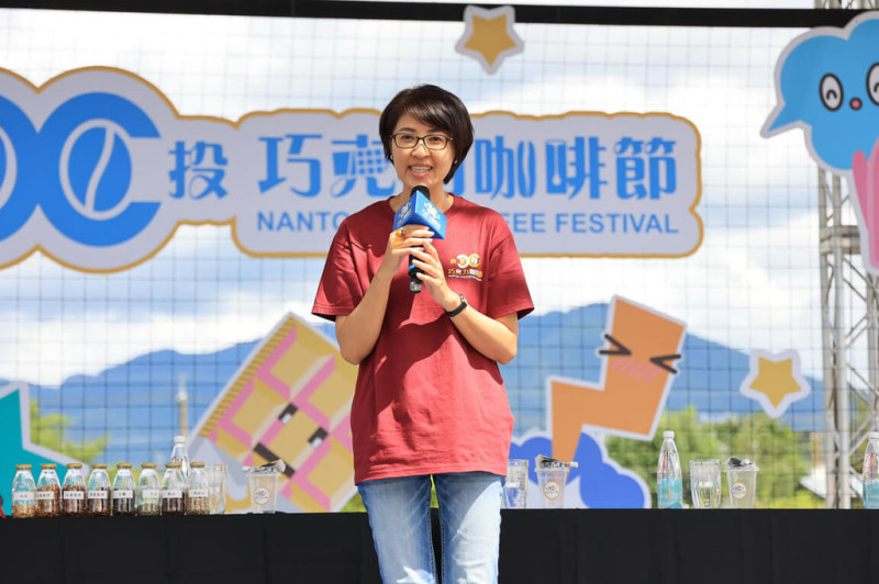 行政院刪減地方一般性補助款，南投縣長許淑華（圖）30日受訪表示，這會影響各種面向，縣府將提訴願，盼政院考量地方在許多計畫都已編列預算，且準備執行，期許補助款能如期撥給地方，讓施政能順利進行。（南投縣政府提供）   