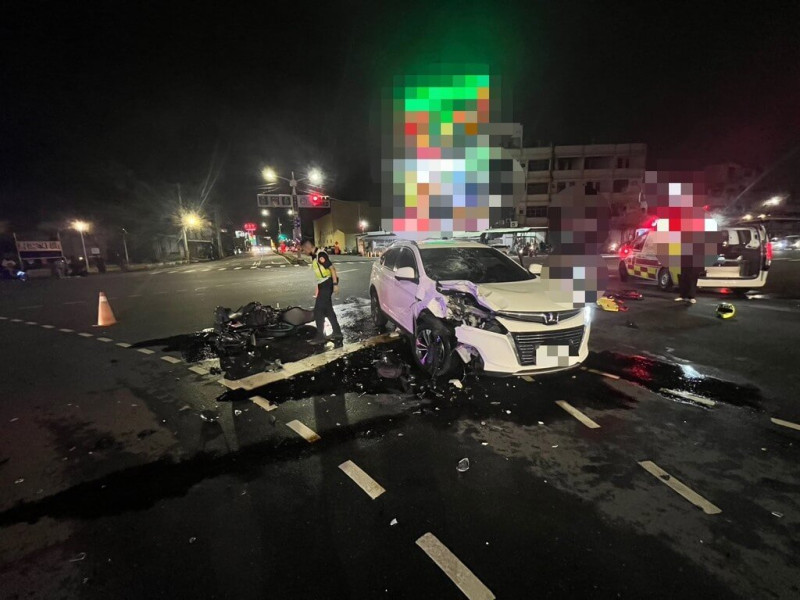 陳姓男子1日晚間開車行經高雄市鳥松區路口，疑轉彎時未禮讓，與騎乘大型重機車直行的劉姓男子發生碰撞，造成劉男傷重送醫不治。（高雄市政府警察局仁武分局提供）中央社記者張已亷傳真  114年6月2日   