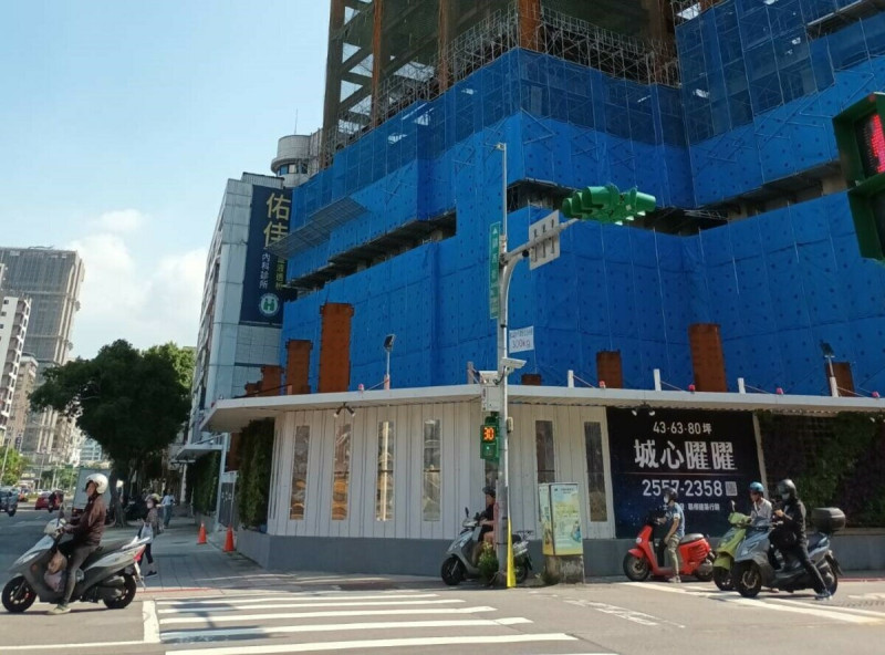 抗跌指標的都會是這波漲幅落後的「台北」。圖為北市建案資料照   圖: 蘇元和/攝影