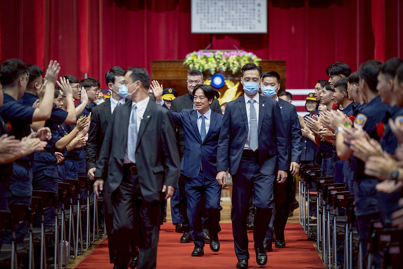 賴清德給予警專畢業生三個期許。 圖:總統府提供 賴清德給予警專畢業生三個期許。 圖:總統府提供