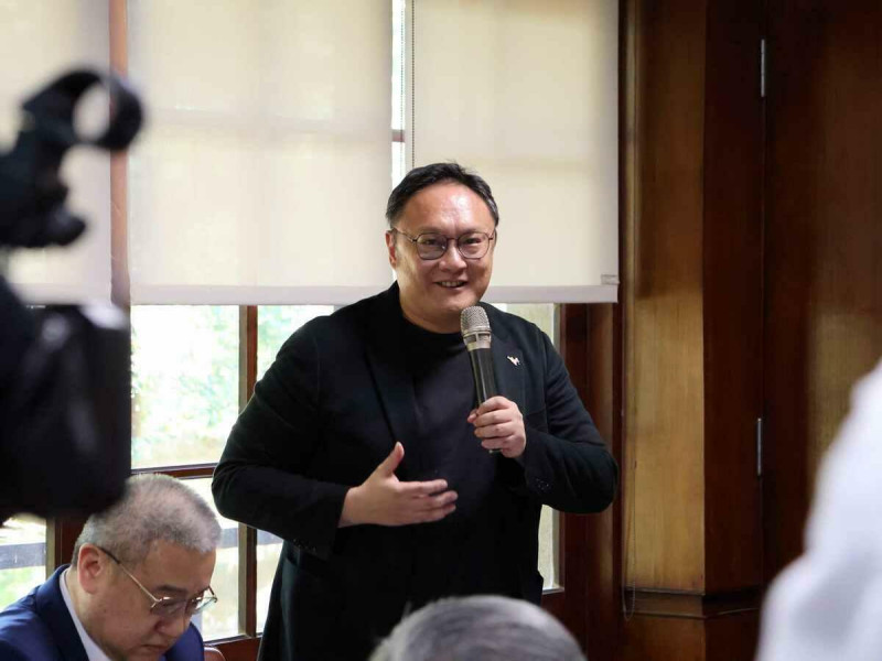 台中市副市長鄭照新致詞時表示，東海與喬治亞理工的合作，不僅是國際高教聯盟的一大步，更將台中推向成為機器人製造與設計創新的核心平台。   圖：東海大學/提供