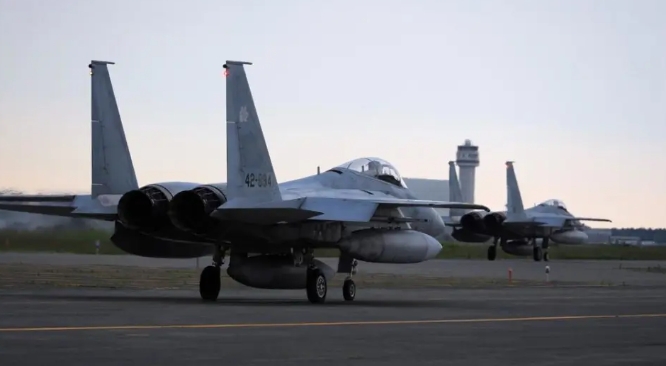日本 F-15J/DJ 戰機。 圖 : 翻攝自觀察者網