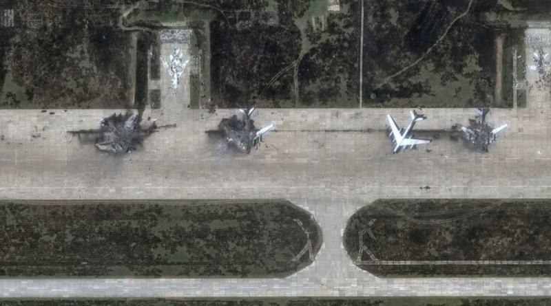 針對烏克蘭日前轟炸俄羅斯機場，俄方也對烏方境內「杜布諾」市機場發動襲擊。   圖：擷取自《騰訊網》