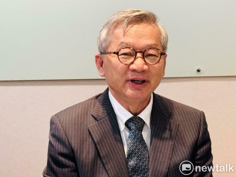 行政院政務委員、國科會主委吳誠文今（11日）受訪指出，國科會規劃2026年起推動「在宅醫療科技願景與行動」，第一年編列10億元預算執行試辦方案。   圖：謝莉慧/攝