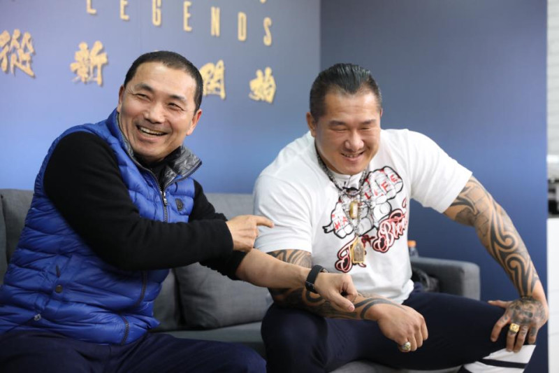館長和侯友宜。   圖：翻攝侯友宜臉書