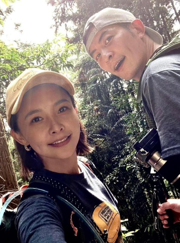 吳婉君（左）近期被爆出復合趙駿亞。   圖：翻攝自趙駿亞FB