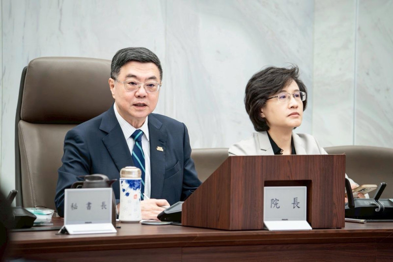 近期各部會預算陸續解凍，行政院長卓榮泰今（12日）在院會中指示三項原則，包括：一、按照預定的計劃執行、二、提升執行效率與落實預期效益、三、不要有消耗預算的行為。   圖：行政院提供