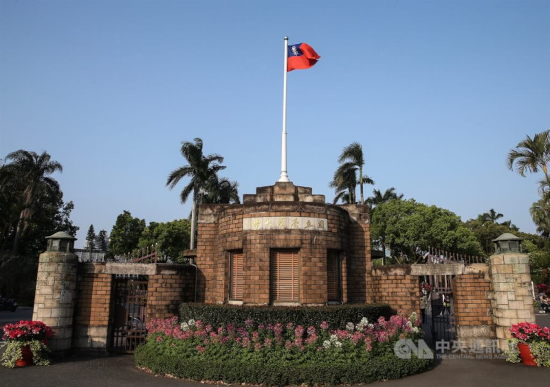 圖為台灣大學校門。（中央社檔案照片）   