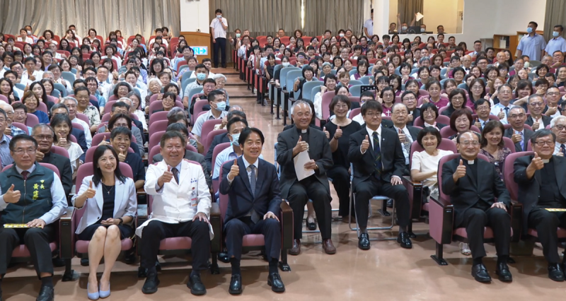 賴清德總統今(14)日下午出席「台南新樓醫院創院160週年感恩禮拜」。 圖:總統府提供