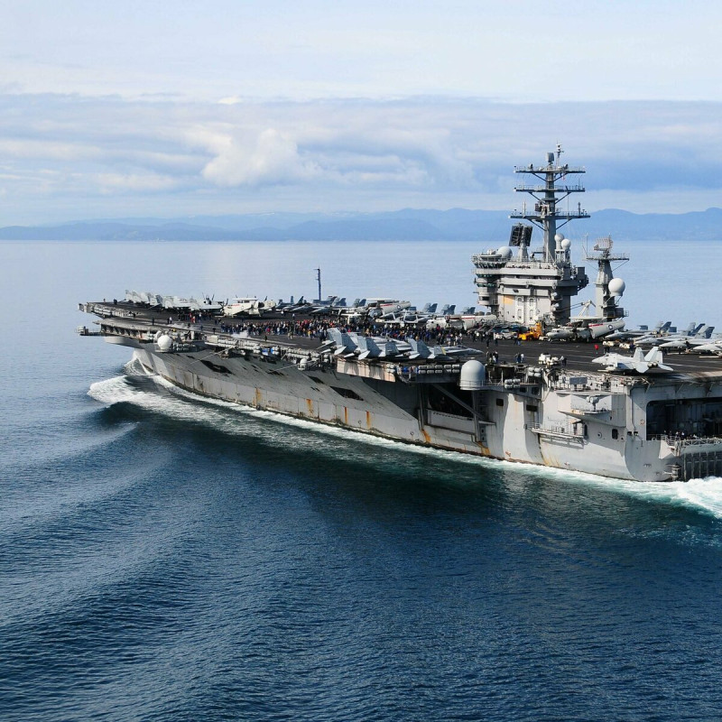 美國海軍「尼米茲號」（USS Nimitz， CVN-68）航空母艦。   圖：翻攝「X」@jacksonhinklle