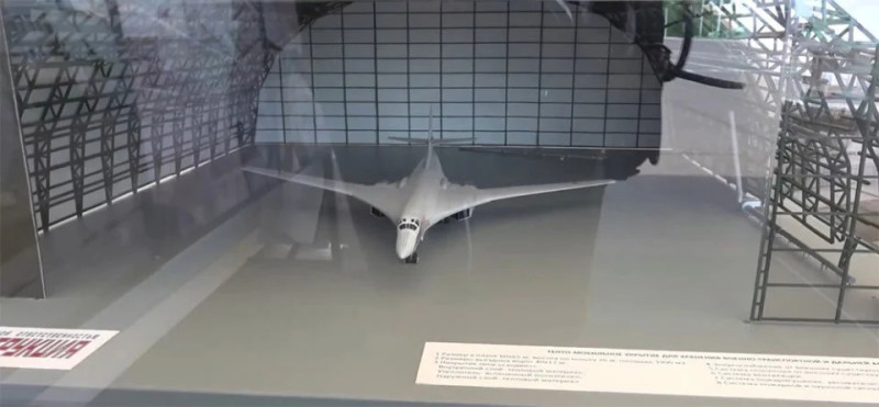 俄羅斯空軍近日開始緊急為 圖-160轟炸機 建造超大型掩體，圖為掩體模型。   圖：翻攝自 騰訊新聞 / 陶慕劍觀察
