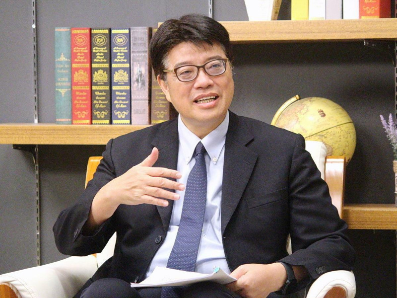 陸委會主委邱垂正17日接受央廣專訪時表示，政府尊重言論自由，陳之漢這次中國大陸之旅，台灣社會自會給予評價   圖/央廣記者王照坤 攝