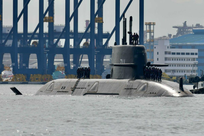 國造潛艦「海鯤號（SS-711）」17日展開首次海上測試（SAT）。   圖：翻攝「臉書」IDF 經國號粉絲專頁