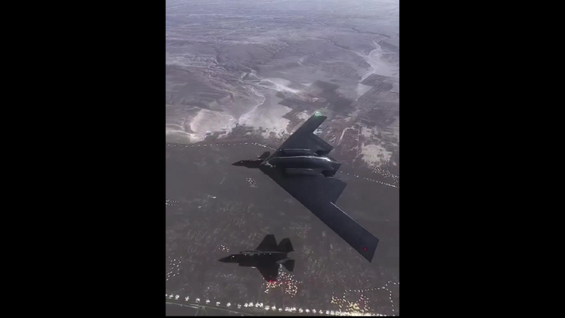 在網上也流傳著兩架 F-35 戰鬥機的保護下 B-2 幽靈轟炸機前往以色列的影像，可見美軍在這次行動中準備充足。 圖:翻攝自影片