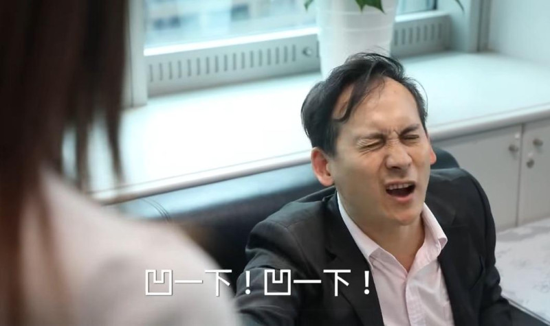 葉元之在2017年為新北市勞工局拍攝的慣老闆影片如今意外爆紅。   圖：朱立倫臉書