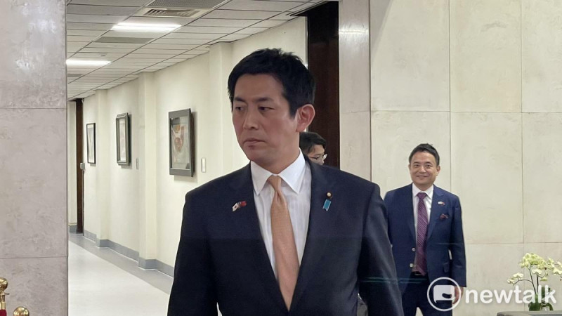 小林鷹之強調，「任何時刻都不要讓台灣孤立。」   圖：高逸帆／攝