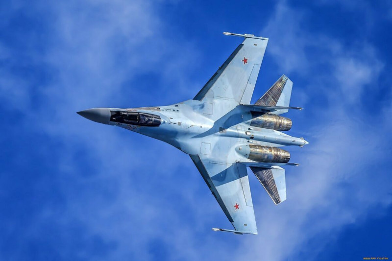 俄軍（Su-34）戰機遭烏軍炸毀四架。   圖：翻攝自 X