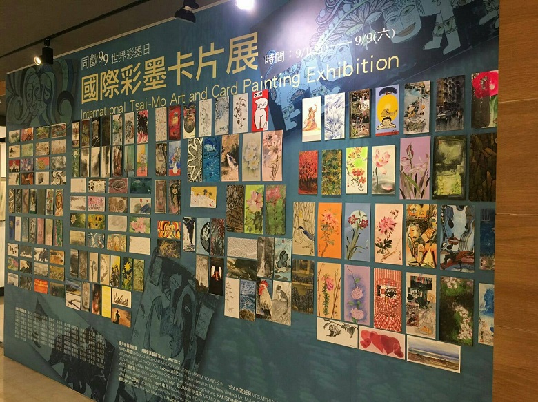 國際彩墨卡片畫展正在台中市中友百貨時尚藝廊展出。    圖：中友百貨/提供