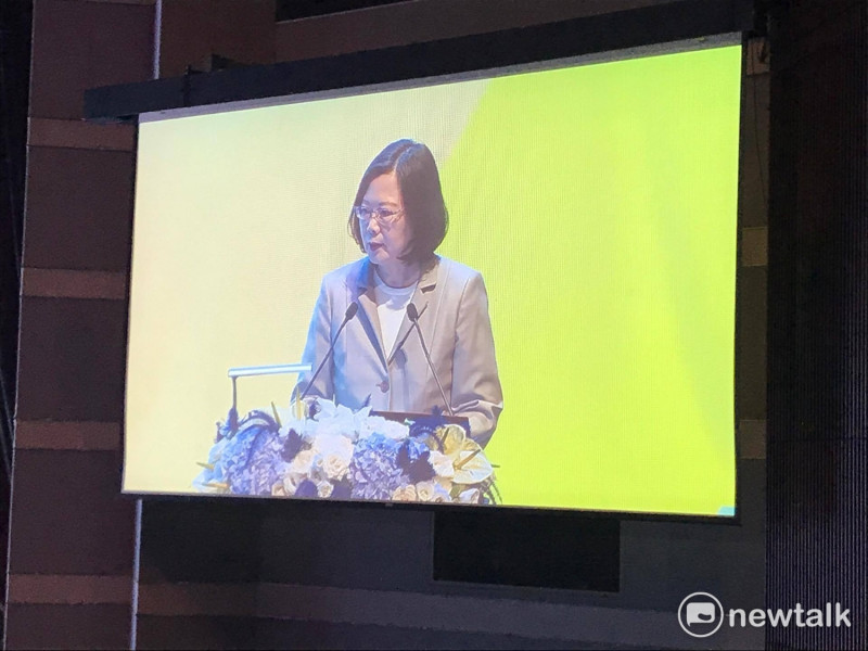 蔡英文表示，今年台灣主辦WCIT，她要藉此向全球傳達兩項訊息，第一是台灣正從硬體代工變成智慧應用創新領域，第二是台灣政府願意提供足夠的資源，讓年輕世代實現數位夢想。   圖：周煊惠 / 攝