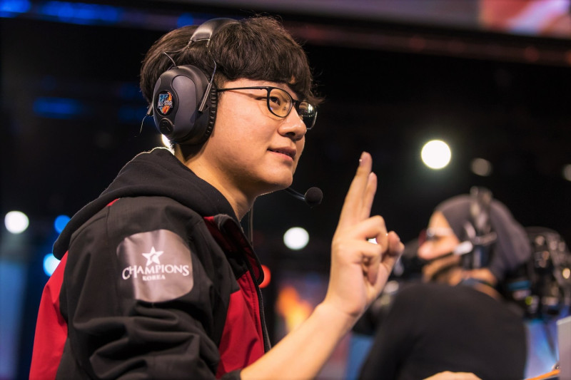 「輔助之神」Madlife接受訪問時大大誇讚Bdd。   圖：翻攝自 LoL Esports Photos flickr