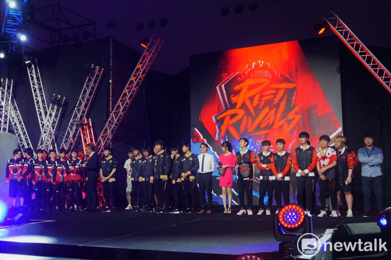台灣繼去年《英雄聯盟》洲際賽在高雄舉辦，今年也同樣有一重量級的賽事「IESF世界電競錦標賽」，將在高雄盛大展開。   圖：蔡幸秀/攝