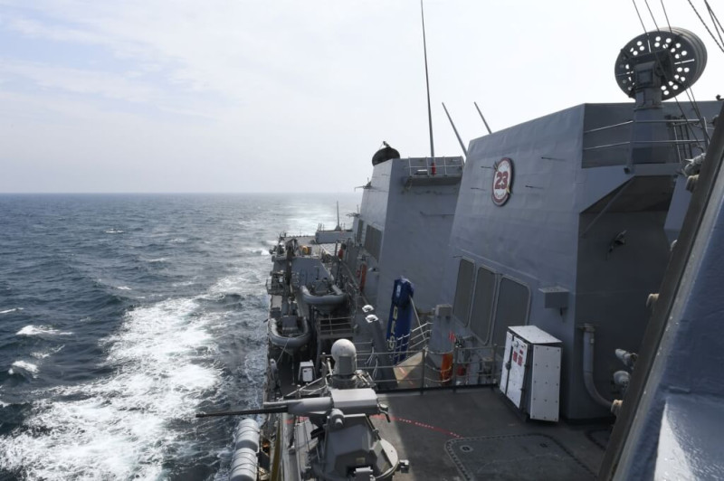 美國海軍第七艦隊勃克級導向飛彈驅逐艦海西號2024年5月例行性通過台灣海峽。   圖：取自facebook.com/7thfleet