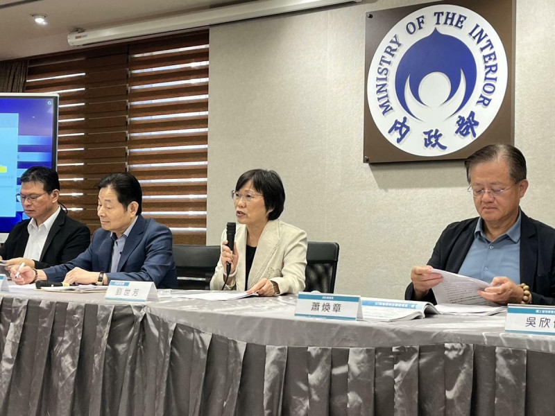 內政部今日召開記者會宣布，警政署與全聯福利中心將在7月10日辦理「全民+全聯一起來支援」防空疏散避難模擬演練。   圖：金大鈞/攝