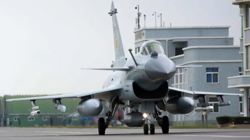 伊朗傳出與中國交付 40 架 J-10C 戰機，提升空軍戰力   圖：翻攝自《陶慕劍觀察》