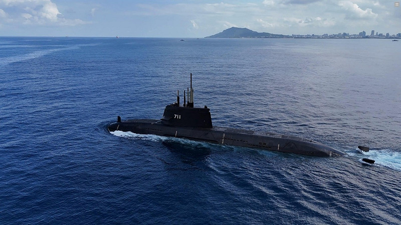 「海鯤軍艦」7月3日第三次浮航海試。   圖：翻攝台船官網