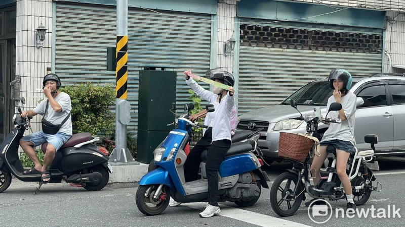 民眾力挺大罷免。 圖:高逸帆/攝 民眾力挺大罷免。 圖:高逸帆/攝