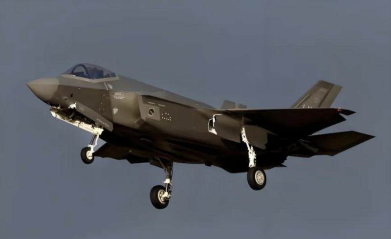 美國 F-35A 戰機飛行樣貌。   圖：擷取自《騰訊網》